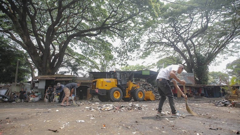 title Warga Kota Bandung Diminta Laporkan Pembuang Sampah Sembarangan, Begini Caranya Warga Kota Bandung Diminta Laporkan Pembuang Sampah Sembarangan, Begini Caranya