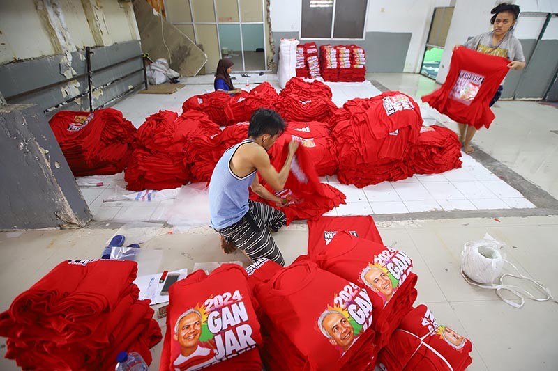 Usaha Cetak Baju Dapat Pesanan 3 Juta Kaus Ganjar Pranowo Presiden 2024 - Bagian 2