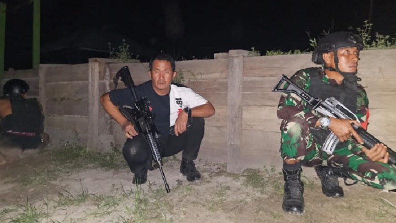 Usai Serangan OTK di Aroba Teluk Bintuni, TNI Polri Sisir dan Tutup Semua Akses Jalan