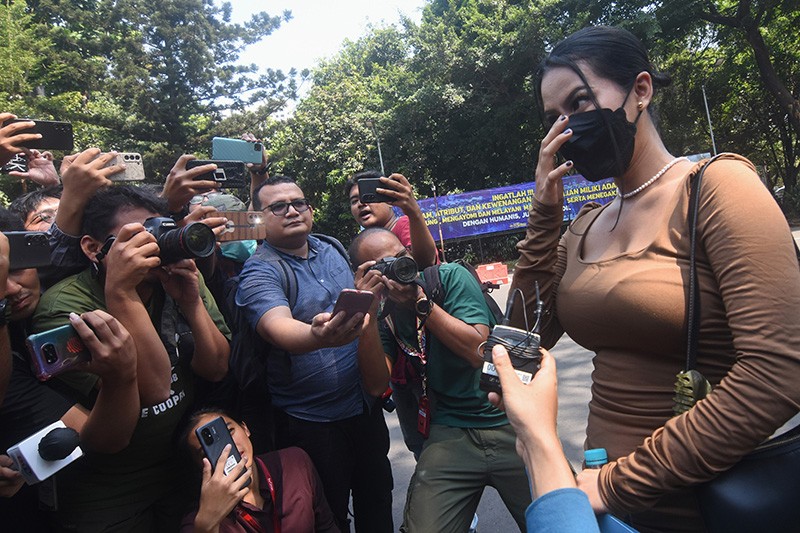 Gaya Siskaeee Diperiksa soal Kasus  Produksi Film Porno - Bagian 2