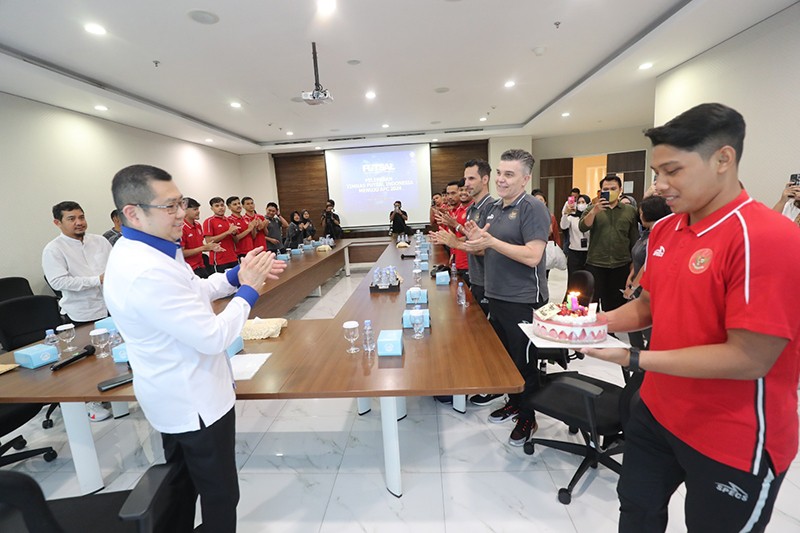 HT Dapat Kejutan Ulang Tahun ke-58 dari Timnas Futsal Indonesia - Bagian 2