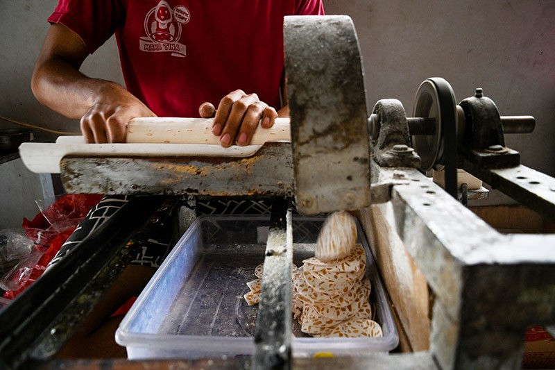 Keripik Tempe Buatan Warga Tangsel Tembus Pasar Asia, Omzet Rp100 Juta per Bulan - Bagian 2