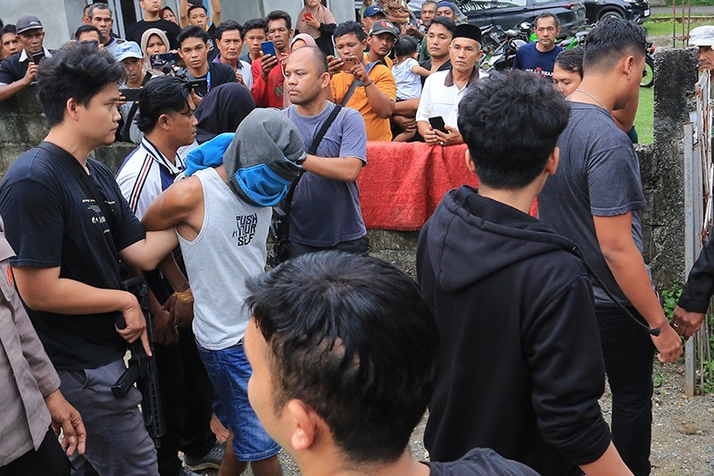 Polda Metro Jaya Gerebek Rumah Berisi 165 Kg Sabu di Desa Ujong Drien Aceh Barat - Bagian 1