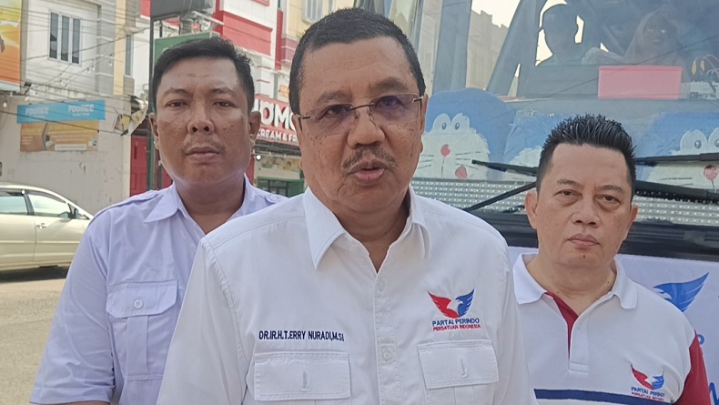 title Gelar Wisata Bersama Penjual Jamu, Bacaleg Partai Perindo Tengku Erry Nuradi: Beri Ruang Refreshing  Gelar Wisata Bersama Penjual Jamu, Bacaleg Partai Perindo Tengku Erry Nuradi: Beri Ruang Refreshing