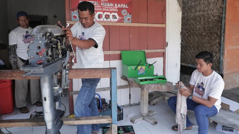 Bengkel Kapal di Desa Cimanuk Tasikmalaya Kembali Beroperasi, Nelayan Gembira