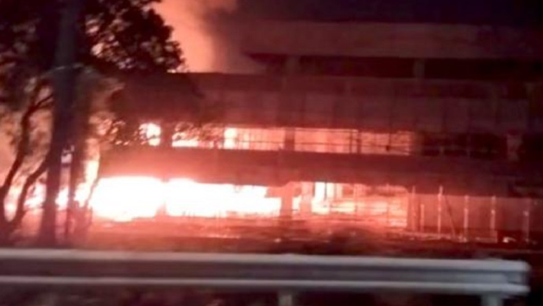Proyek Mall Pelayanan Publik di Gowa Terbakar, Kadis Damkar: Kenapa Tidak Ada yang Melapor