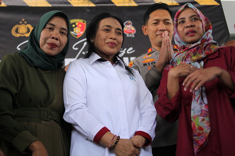 Ekspresi Bahagia 2 Ibu Terima Bayi Tertukar di Bogor - Bagian 2