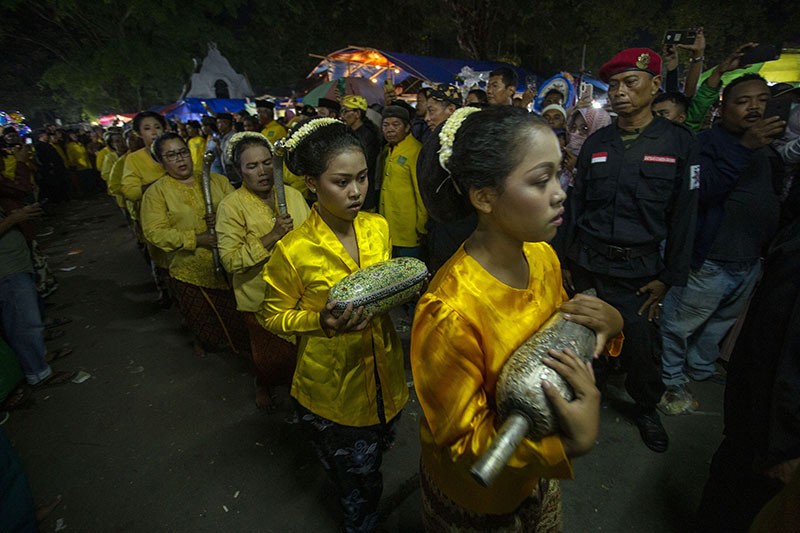 Tradisi Panjang Jimat Keraton Kanoman Cirebon - Bagian 1