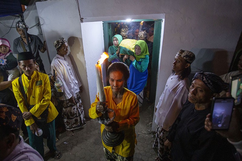 Tradisi Panjang Jimat Keraton Kanoman Cirebon - Bagian 2