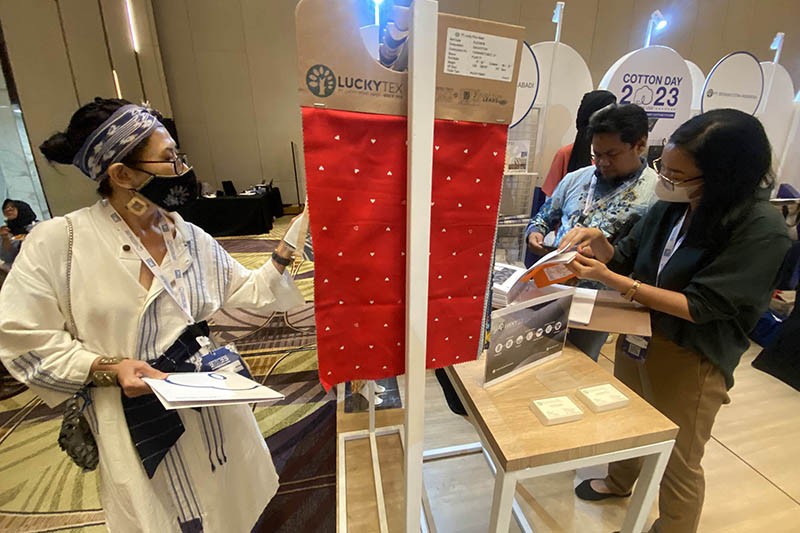 Pelaku Industri Tekstil Tanah Air Meriahkan Cotton Day - Bagian 4