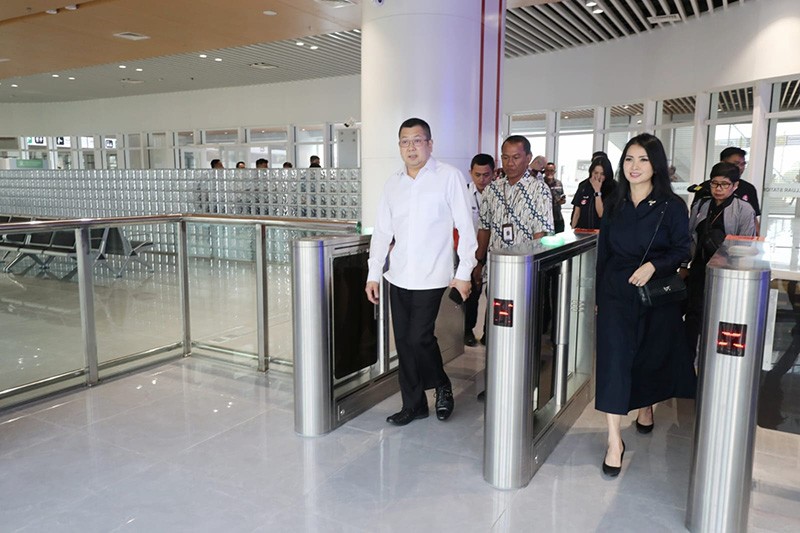 Momen Hary Tanoesoedibjo Jajal Kereta Cepat Whoosh - Bagian 5