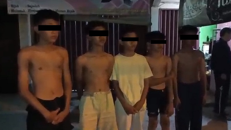 title Gerombolan Remaja Bobol Laci Gerobak Bakso Warga di Lampung, 5 Ditangkap 3 Kabur Gerombolan Remaja Bobol Laci Gerobak Bakso Warga di Lampung, 5 Ditangkap 3 Kabur