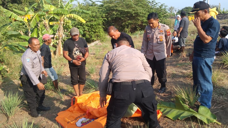 Asyik Bikin Konten Video, Pelajar SMK di Indramayu Tewas Tersambar Kereta