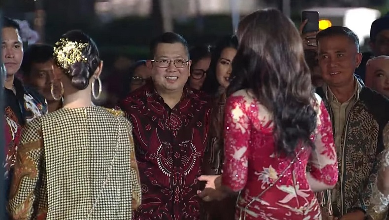 Hadiri Istana Berbatik, HT Harap Batik Jadi Bagian Kehidupan Sehari-hari