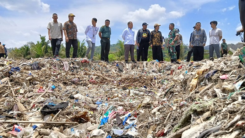 Sekda Sukabumi Pertanyakan Standard Predikat Pantai Cibutun Terkotor Nomor 4 di Indonesia