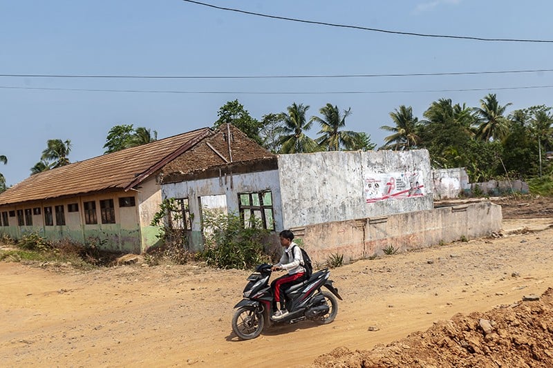 4 Sekolah Digusur Pembangunan Tol Serang-Panimbang, Belum Ada Bangunan Pengganti - Bagian 1
