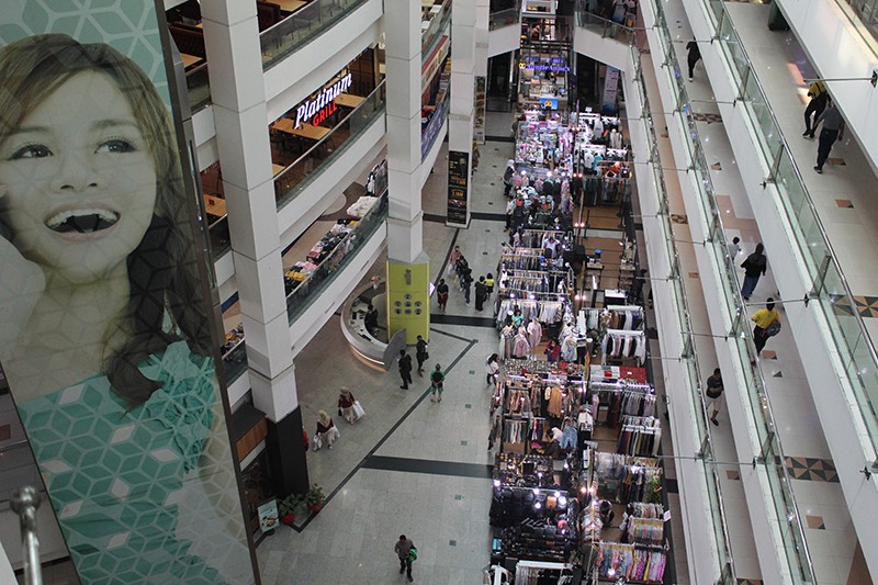 Suasana Plaza Atrium Senen Dijual - Bagian 1