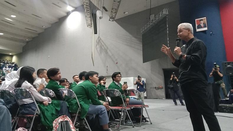 Bukan Hanya Tekanan Mental, Ganjar Pranowo Sebut Mahasiswa Harus Siap Hadapi Tantangan 