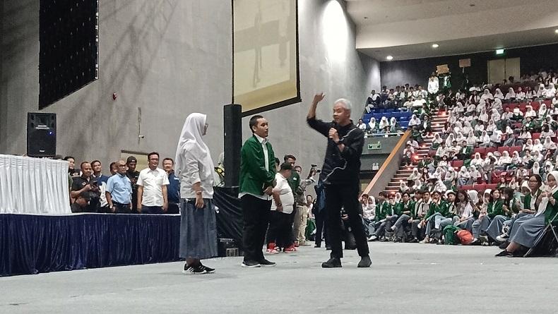 Mahasiswa Baru Unpas Bandung Curhat Stres karena Tugas Kuliah, Ini Reaksi Ganjar Pranowo 