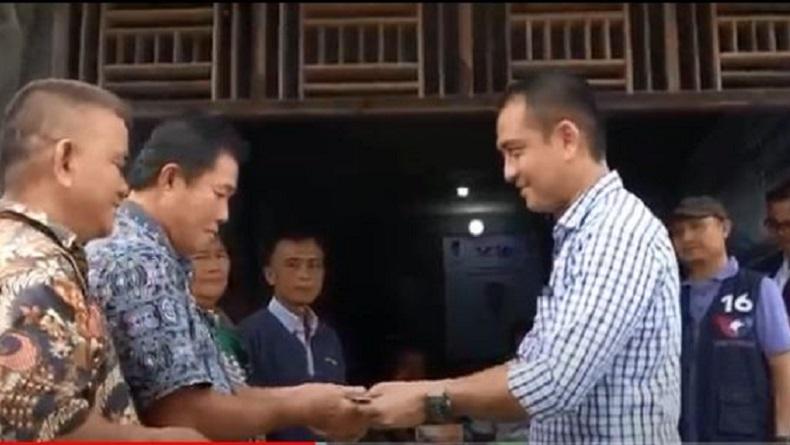 title Bacaleg Partai Perindo Leader Dermawan Salurkan KTA Berasuransi, Disambut Antusias Warga Bacaleg Partai Perindo Leader Dermawan Salurkan KTA Berasuransi, Disambut Antusias Warga