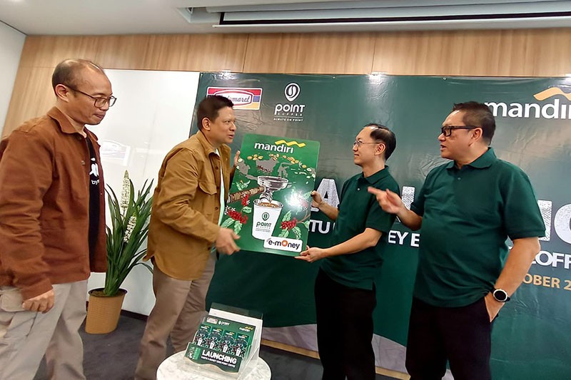 Tingkatkan Kolaborasi, Bank Mandiri dan Indomaret Point Coffee e-Money Co-Branding - Bagian 1