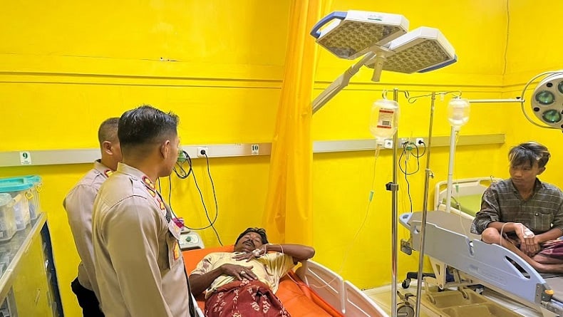 title Tragedi Carok Berdarah di Sampang, 7 Orang Luka-Luka Tragedi Carok Berdarah di Sampang, 7 Orang Luka-Luka
