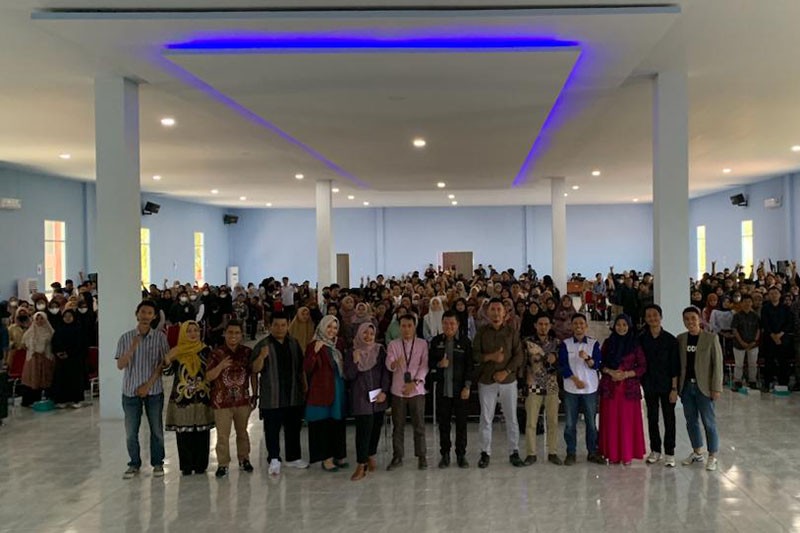 Peluang Kewirausahaan di Industri Digital: Menjelajahi Era Baru Bisnis di Kabupaten Majene - Bagian 1