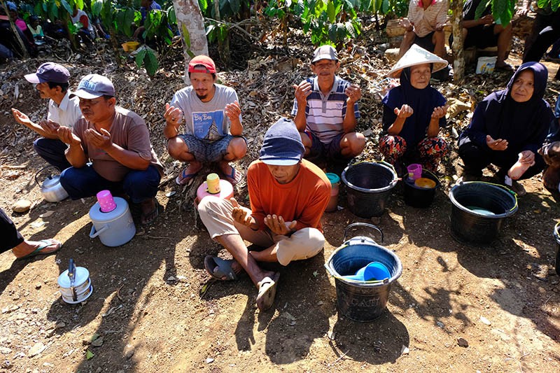 Tradisi Perang Dawet Cendol untuk Meminta Hujan di Temanggung - Bagian 3