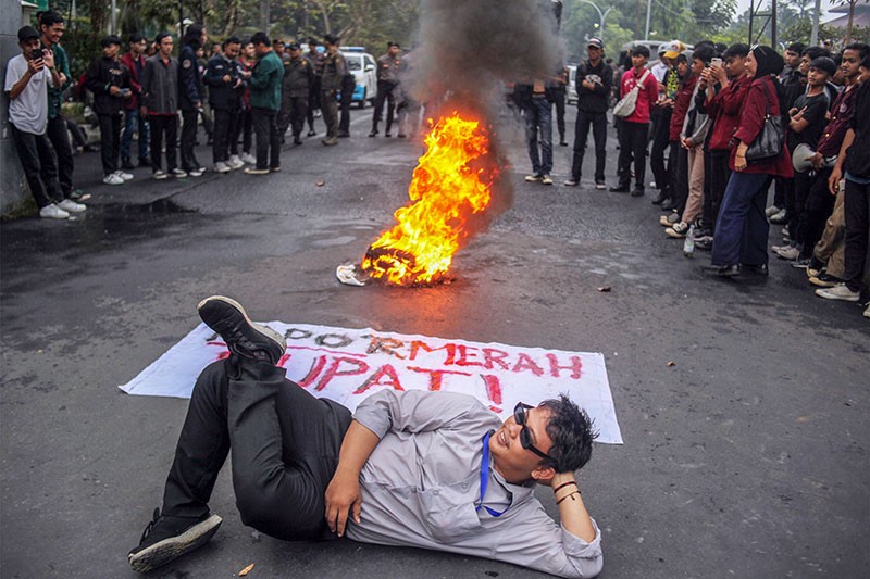 Aksi Mahasiswa Tuntut Pemkab Bogor Selesaikan Masalah Stunting hingga Kekeringan - Bagian 1