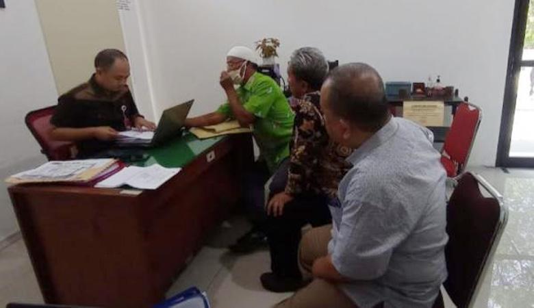 Sempat Mangkir, Kades Gubug Tersangka Korupsi Penuhi Panggilan Kejari Grobogan