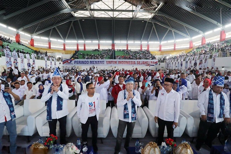 Ketum Partai Perindo Orasi Bakar Semangat Ribuan Kader DPRT Palu - Bagian 1
