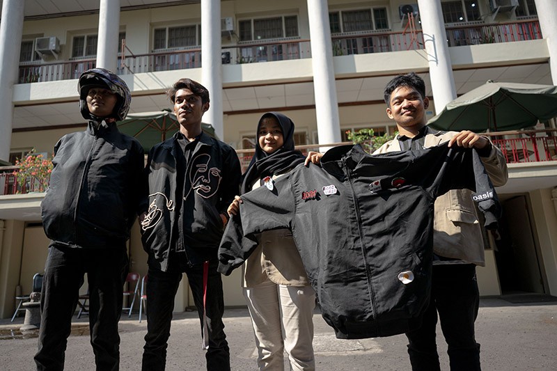 Penampakan Jaket Berteknologi Kantung Udara Ciptaan Mahasiswa UGM - Bagian 1
