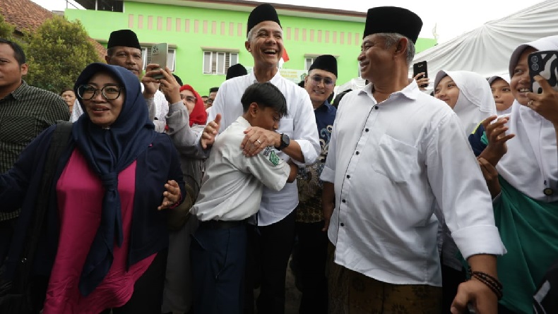 Siswa MTs NU Tasikmalaya Ingin Jadi Anak Angkat dan Peluk Ganjar Pranowo