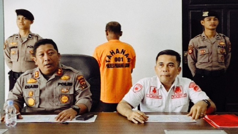 Bejat, Lansia Paksa 7 Bocah Nonton Video Porno saat hendak Sholat di Padanglawas