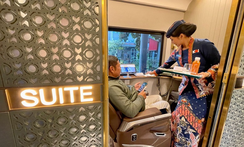 Kereta Suite Class Compartment Mulai Beroperasi di Daop 8 Surabaya, Ini Jadwalnya