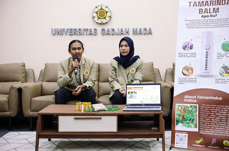 Hebat, 5 Mahasiswa UGM Ciptakan Balsam Penyembuh Luka Berbahan Daun Asam Jawa