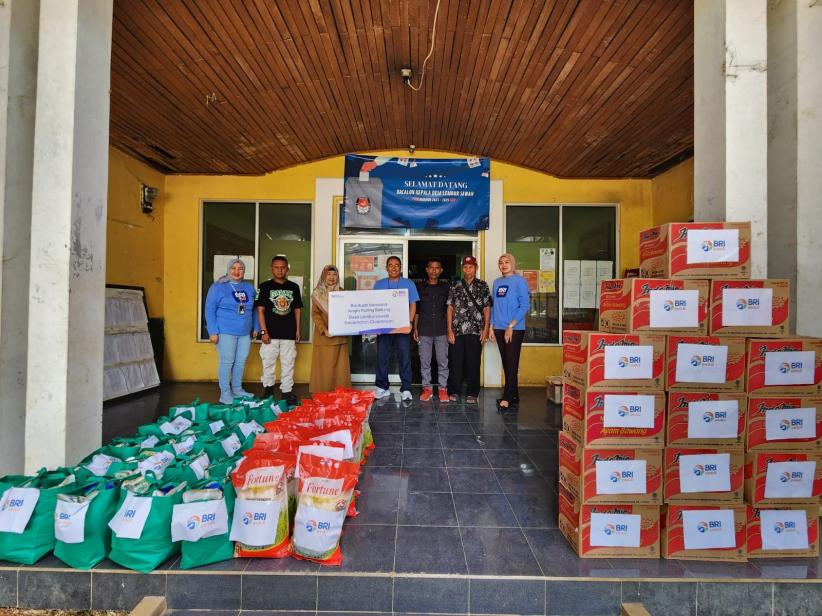 BRI Peduli Salurkan Bantuan untuk Korban Bencana Puting Beliung di Sukabumi