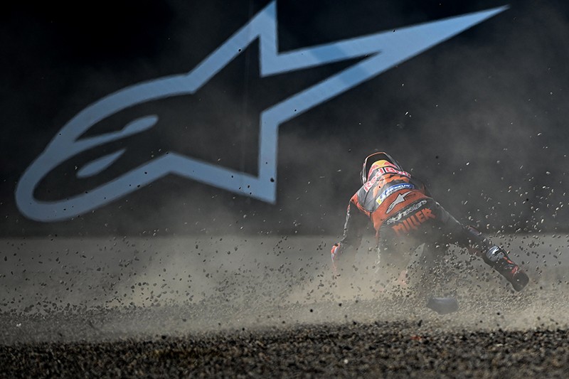 Latihan Bebas, Pembalap MotoGP Jack Miller Terjatuh di Sirkuit Mandalika - Bagian 2