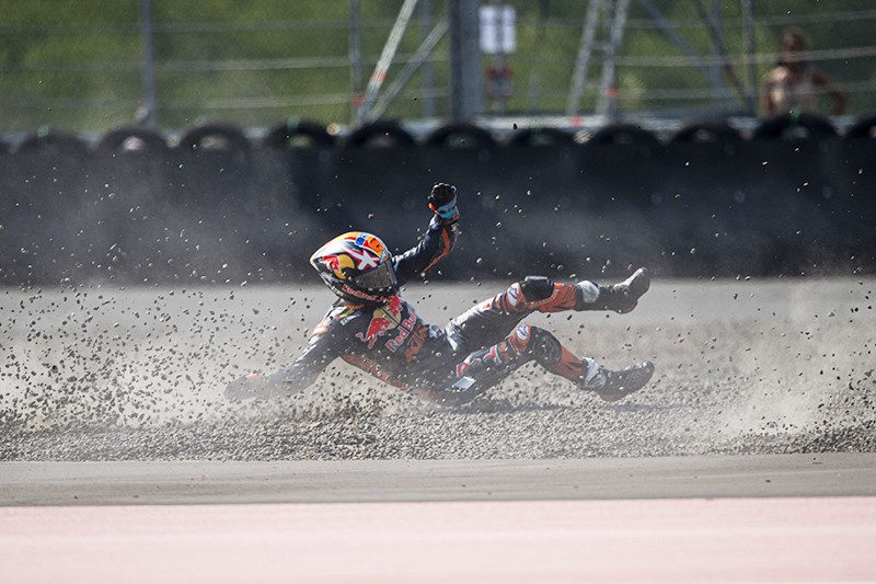 Latihan Bebas, Pembalap MotoGP Jack Miller Terjatuh di Sirkuit Mandalika - Bagian 1