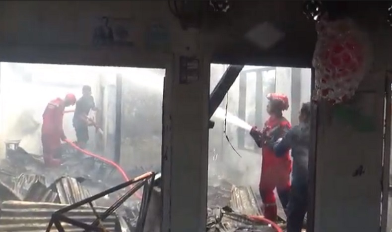 12 Rumah di Makassar Hangus Terbakar saat Salat Jumat, 19 KK Kehilangan Tempat Tinggal