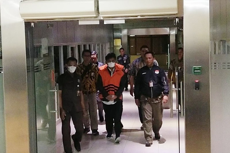 Tampang Syahrul Yasin Limpo Pakai Rompi Tahanan KPK, Tangan Diborgol - Bagian 3