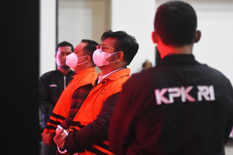 Ekspresi Syahrul Yasin Limpo Ditahan KPK - Bagian 2