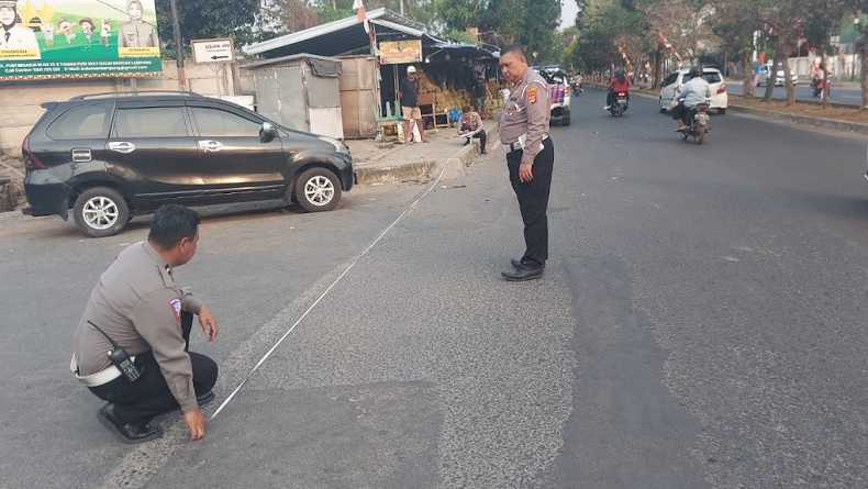 Kecelakaan Pasutri Dihantam Motor di Bandar Lampung, 1 Tewas Terpental ke Tumpukan Durian