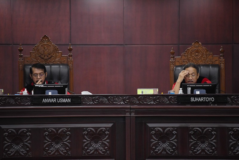 MK Tolak Gugatan Batas Usia Capres Cawapres 35 Tahun, 2 Hakim Beda Pendapar - Bagian 2