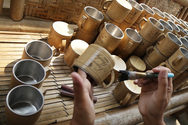 Produksi Kerajinan Bambu di Sukabumi - Bagian 1