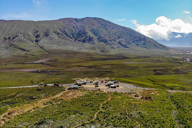 Kondisi Terkini Bukit Teletubbies Gunung Bromo Kembali Menghijau - Bagian 2