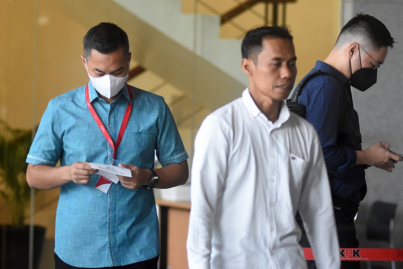 Suami Zaskia Gotik Diperika KPK Soal Kasus Dugaan Korupsi Pembangunan Gereja - Bagian 2