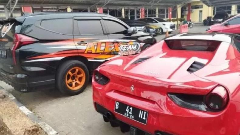 Terungkap, Ferrari Viral Balapan dengan Pajero di Palembang Ternyata Milik Bos Skincare