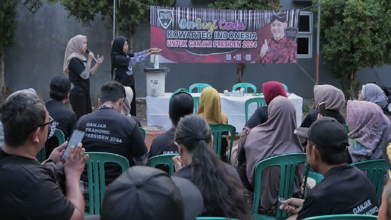 Relawan Sosialisasikan Ganjar Pranowo Sambil Ajarkan Cara Cuci Tangan di Bekasi