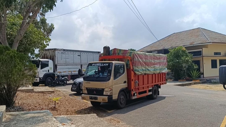 title Selundupkan Puluhan Ton Minyak Mentah ke Pulau Bangka, 4 Pelaku Terancam 5 Tahun Penjara Selundupkan Puluhan Ton Minyak Mentah ke Pulau Bangka, 4 Pelaku Terancam 5 Tahun Penjara